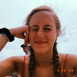 Meet your Posher, Julia